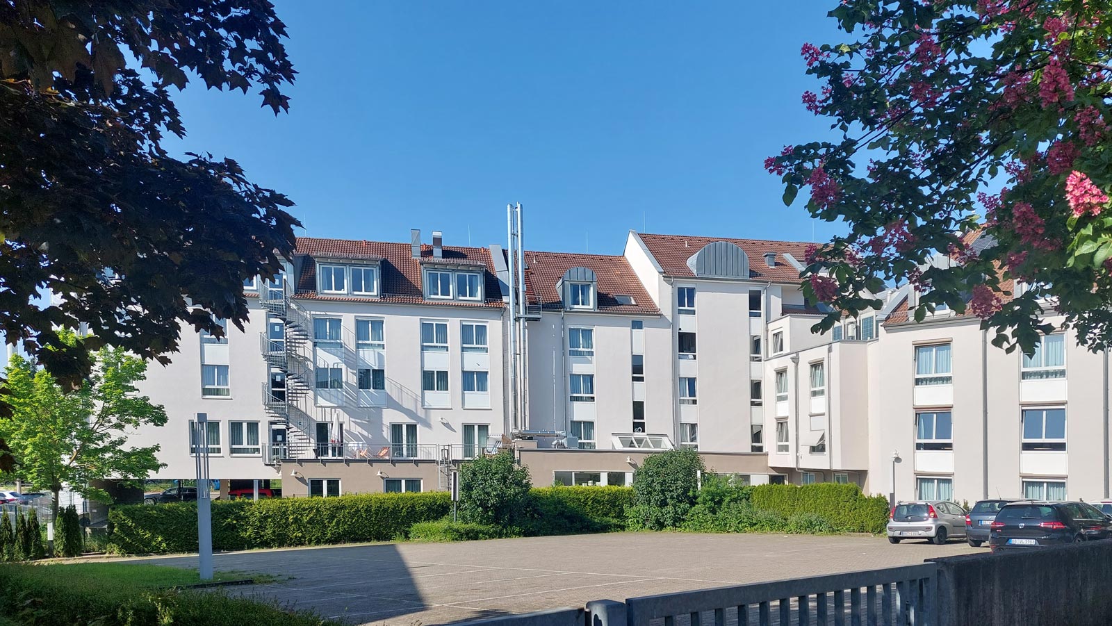 Erikson_Hotel_Sindelfingen_Renovierung_Fassadenanstrich_Rueckseite